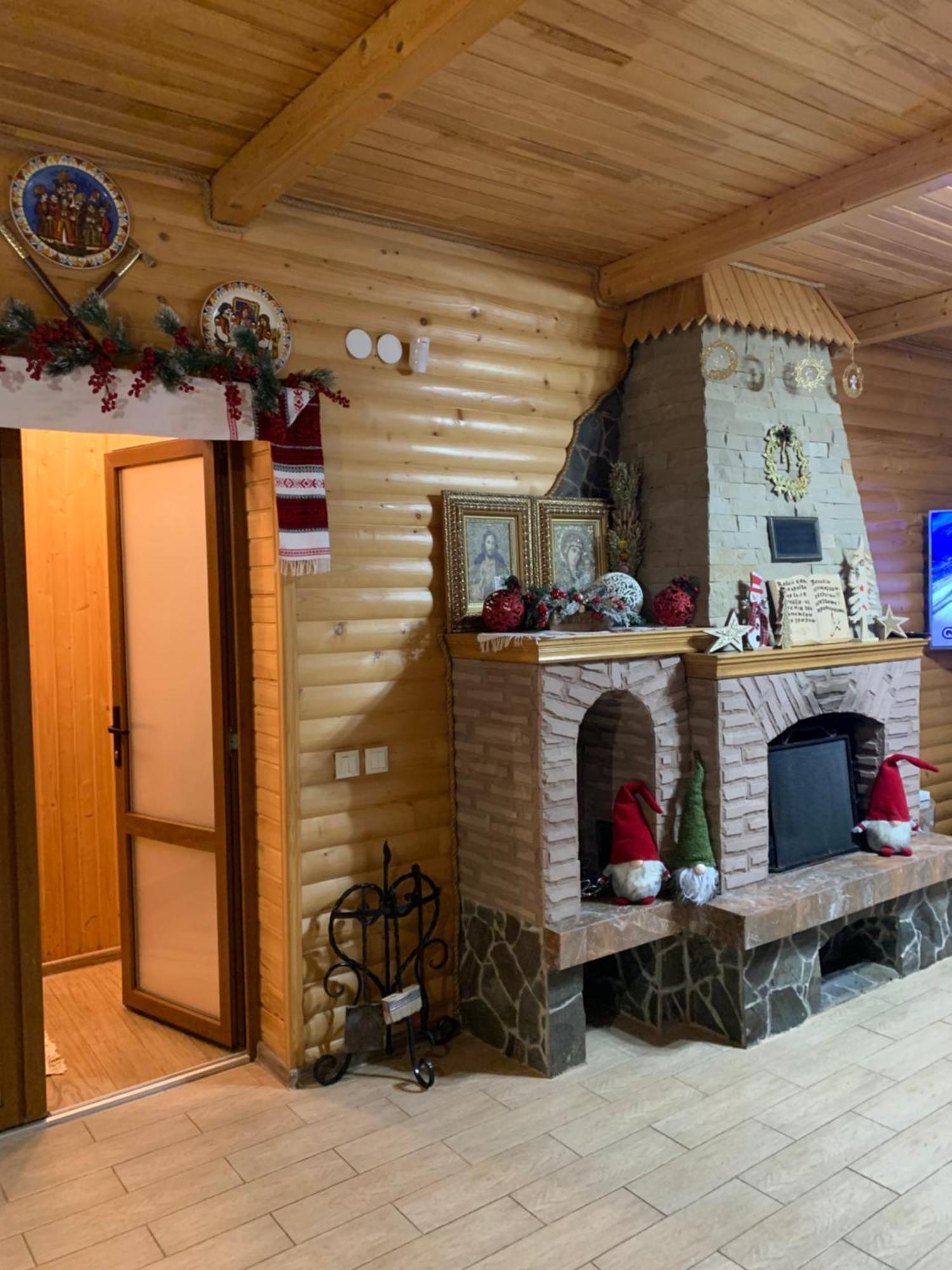 ヤレムチャ Світанкове Сяйвоヴィラ エクステリア 写真
